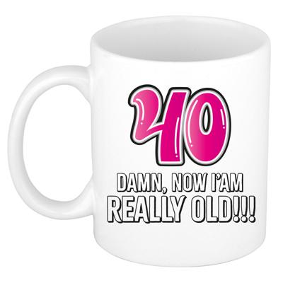 Verjaardag cadeau mok 40 jaar - nu ben ik echt oud! - roze - 300 ml - keramiek