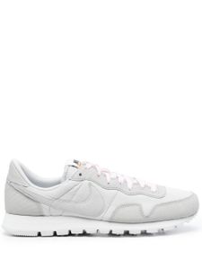 Nike baskets Air Pegasus 83 en daim - Gris