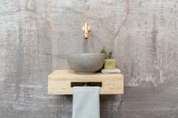 Saniclear Seba fonteinset met eiken plank, grijze terrazzo waskom en gouden kraan voor in het toilet - thumbnail