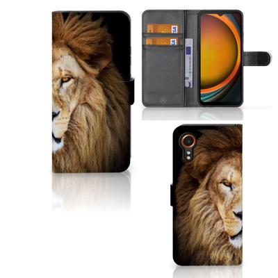 Samsung Galaxy Xcover 7 | Telefoonhoesje | Met pasjeshouder | Leeuw Samsung Galaxy Xcover 7 | Telefoonhoesje | Met pasjeshouder | Leeuw