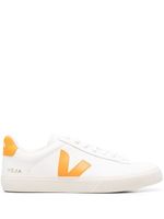 VEJA baskets à patch logo - Blanc