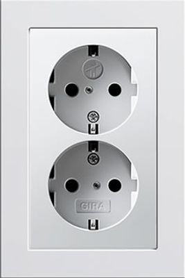 Dubbel stopcontact wit glanzend E2 Gira inbouw voor ovale dozen