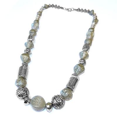 Ketting met Grijze Kralen