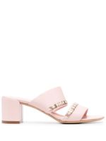 Ferragamo sandales Vara à détail de chaine - Rose