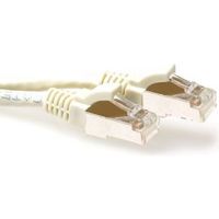 ACT Ivoor 15 meter LSZH SFTP CAT6A patchkabel snagless met RJ45 connectoren ACT Ivoor 15 meter LSZH SFTP CAT6A patchkabel snagless met RJ45 connectoren