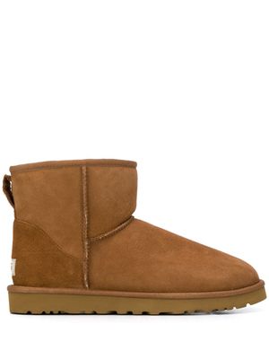 UGG bottines en daim à intérieur fourré - Tons neutres