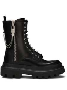 Dolce & Gabbana bottines à détail de chaîne - Noir