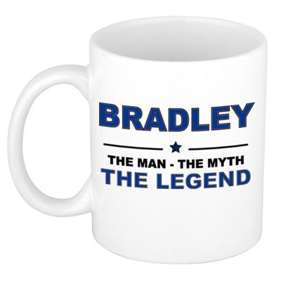 Bradley cadeau mok - man myth legend - naam koffiemok / beker - wit en blauw - 300 ml Bradley cadeau mok - man myth legend - naam koffiemok / beker - wit en blauw - 300 ml