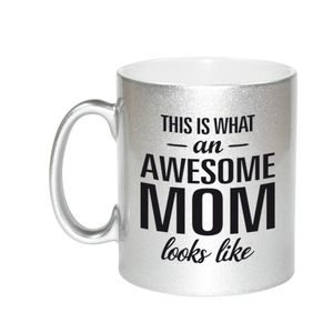 Awesome mom cadeau mok / beker zilver voor Moederdag 330 ml