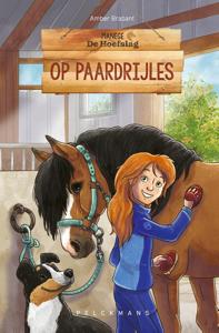 Op paardrijles (Hardback)