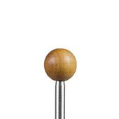 Neem 2 houten ballen met houten bal.