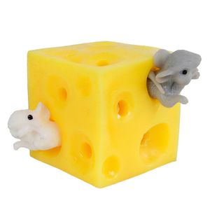 Toi-Toys knijpkaas met 2 muizen