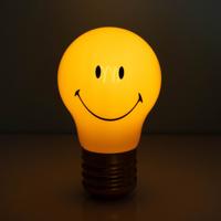 Oplaadbare smiley lamp