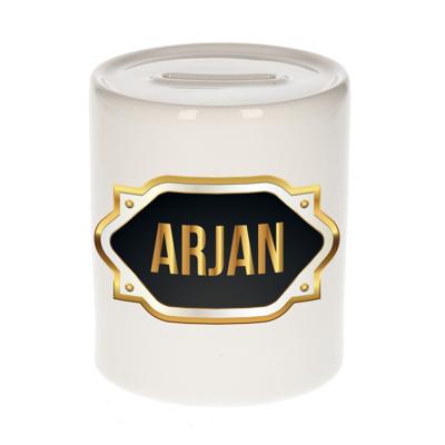 Spaarpot met voornaam Arjan - wit - goud/zwart embleem - 8 x 9 cm - keramiek - afsluitdop Spaarpot met voornaam Arjan - wit - goud/zwart embleem - 8 x 9 cm - keramiek - afsluitdop