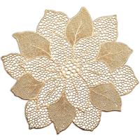 Placemats bloemen vorm - kunststof - 49 x 47 cm - goud - onderleggers
