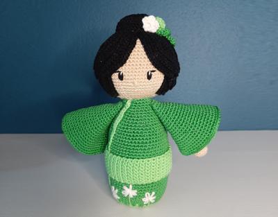 Haakpatroon byClaire Kokeshi Midori - Groen