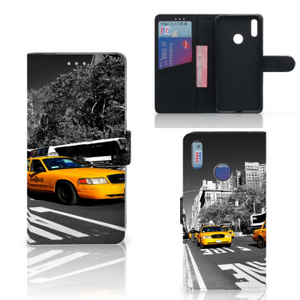 Huawei Y7 (2019) Flip Cover New York Taxi