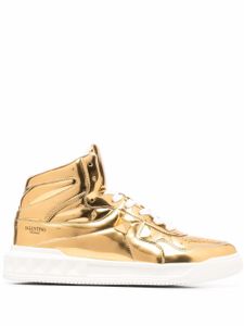 Valentino Garavani baskets lacées à effet métallisé - Or