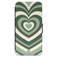 iPhone 16 flipcase - Hart swirl groen iPhone 16 flipcase - Hart swirl groen