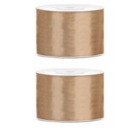 Satijn sierlint/cadeaulint - 2x - goud - 5 cm x 25 meter - Inpakken - Versieren - Decoratie Satijn sierlint/cadeaulint - 2x - goud - 5 cm x 25 meter - Inpakken - Versieren - Decoratie
