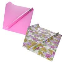 Inpak/cadeau papier - set van 2x stuks rollen - euro geld biljetten - roze - Rich and Famous thema