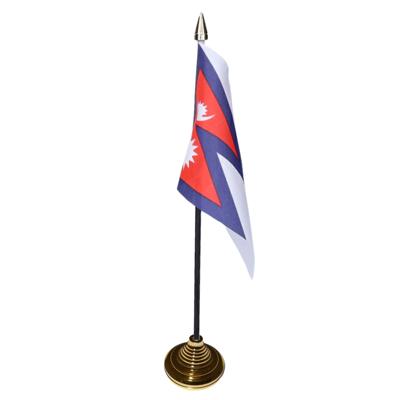 Vlag Nepal tafelvlaggetje - 10 x 15 cm - met gouden standaard - Hoogte 27 cm Vlag Nepal tafelvlaggetje - 10 x 15 cm - met gouden standaard - Hoogte 27 cm