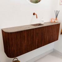 Toiletmeubel Mondiaz Joya Dlux | 123.2 cm | Meubelkleur Ruby | Faye wastafel Arena Wasbak Midden | Zonder kraangat(en) Toiletmeubel Mondiaz Joya Dlux | 123.2 cm | Meubelkleur Ruby | Faye wastafel Arena Wasbak Midden | Zonder kraangat(en)