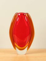 Glazen ovaal vaasje rood/geel, 23 cm