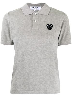 Comme Des Garçons Play polo à patch logo - Gris
