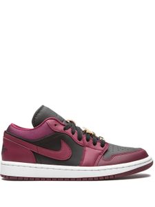 Jordan baskets Air Jordan 1 - Violet