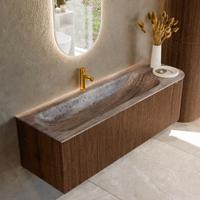 Badmeubel Mondiaz Kurve-Dlux | 145 cm | Meubelkleur Walnut | Wastafelkleur Oza | Solid surface | Wasbak linker zijde spoelbak | 1 kraangat Badmeubel Mondiaz Kurve-Dlux | 145 cm | Meubelkleur Walnut | Wastafelkleur Oza | Solid surface | Wasbak linker zijde spoelbak | 1 kraangat