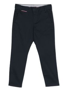 Tommy Hilfiger Junior pantalon chino à logo brodé - Bleu