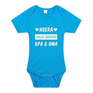 Hoera jullie worden opa en oma cadeau baby rompertje blauw meisj