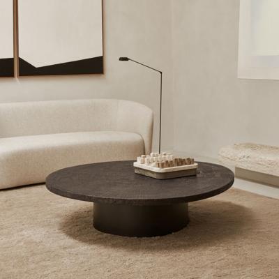 Ethnicraft Organische Salontafel 'Slice' Minerals, 138 x 123cm, kleur Whisky