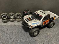 Tweedehands Traxxas Slash 2WD met Hobbywing combo en Raptor body