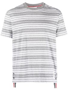 Thom Browne t-shirt en coton à rayures - Gris