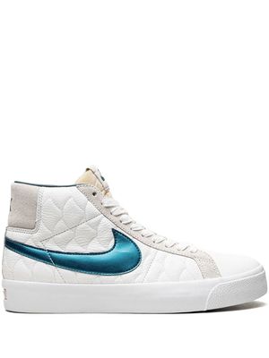 Nike x Eric Koston baskets mi-montantes SB Blazer - Blanc