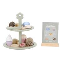Little Dutch etage met gebak Little Dutch etage met gebak