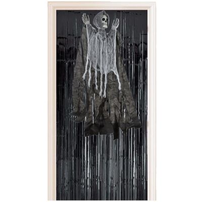 Horror decoratie pakket hangende skelet geest pop met zwart deurgordijn