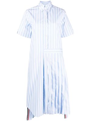 Thom Browne robe-chemise plissée en coton à rayures - Bleu