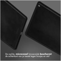 Accezz Liquid Silicone Backcover iPad 9 (2021) 10.2 inch/iPad 8 (2020) 10.2 inch/iPad 7 (2019) 10.2 inch Tablethoesje Zwart Accezz Liquid Silicone Backcover iPad 9 (2021) 10.2 inch/iPad 8 (2020) 10.2 inch/iPad 7 (2019) 10.2 inch Tablethoesje Zwart