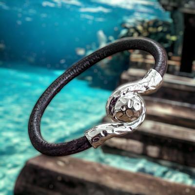 Atlantis - Damesarmband van 6mm rond Italiaans Valiano™ leer
