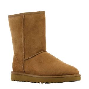 UGG Classic Short suède enkellaarzen