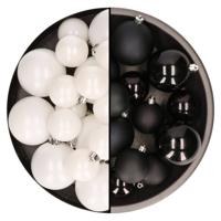 Kerstversiering kunststof kerstballen mix zwart/wit 6-8-10 cm pakket van 44x stuks - Kerstbal