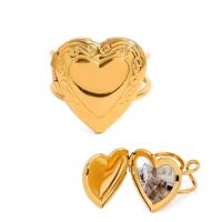 Ring met Hartjes Medaillon