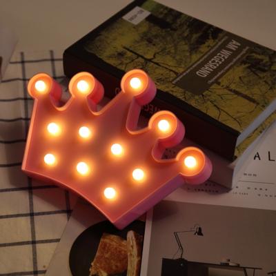 Creatieve kroon vorm Warm wit LED decoratie Light 2 x AA batterijen aangedreven partij Festival tabel bruiloft Lamp nachtlampje (roze)