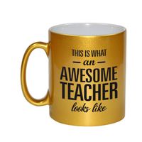 Awesome teacher cadeau gouden mok / beker voor juf / meester 330 ml - thumbnail