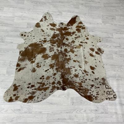Koeienhuid bruin wit SP 150x150cm XS