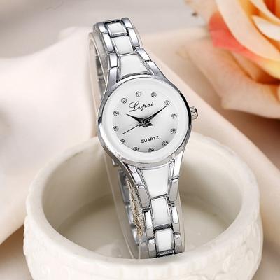 Lvpai ronde Dial tweekleurige roestvrijstalen riem armband quartz horloge voor vrouwen (zilver wit)