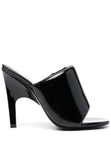 The Attico mules Rem 100 mm en cuir verni - Noir